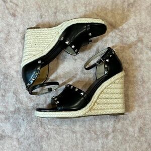 Mix No. 6 Women's Black and Silver Sandals